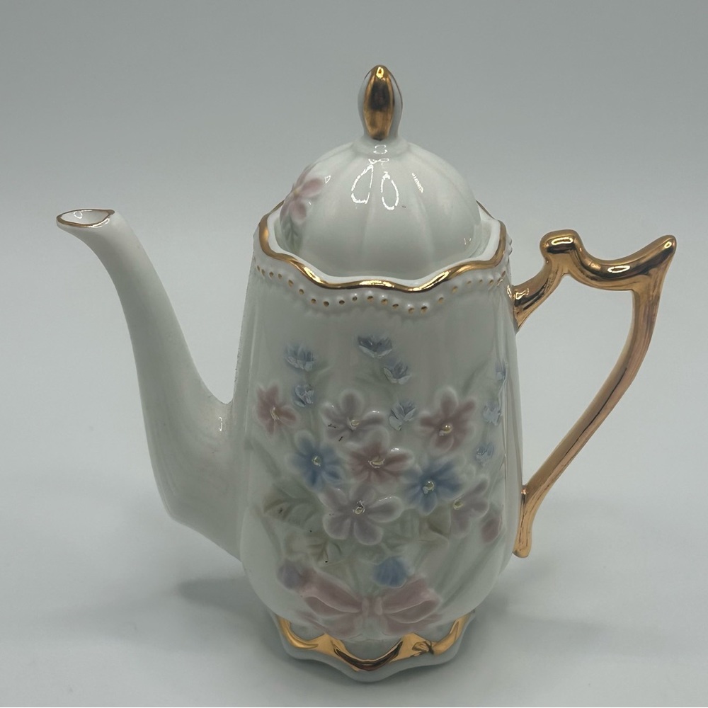 SOLD.   Minature Floral Tea Set with Gold Accents - Picture 3 of 16